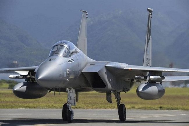 F-15战斗机
