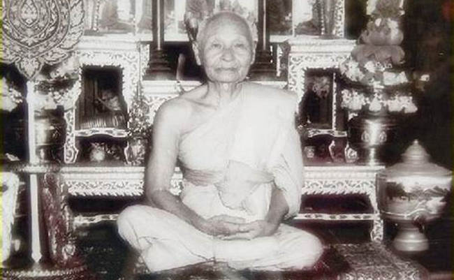 Wat Klang Bang Kaew LP Boon