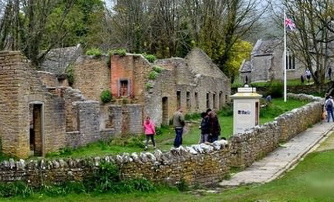 泰纳姆，英国