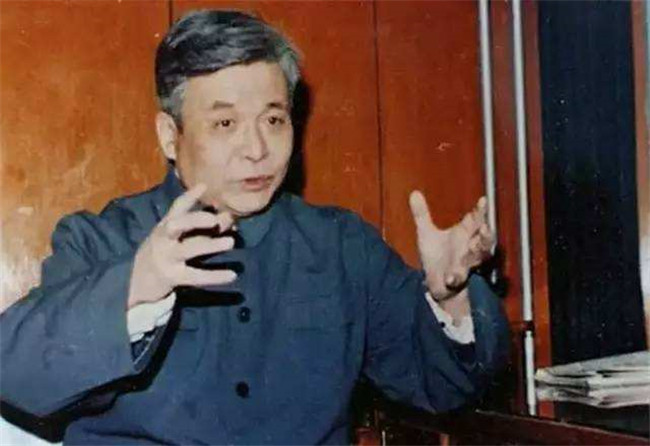 邓稼先 （中国核计划之父）