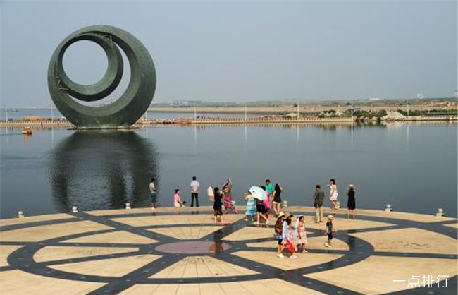 月亮湖公园
