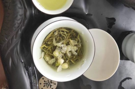 茉莉泡水禁忌，喝茉莉茶叶有什么禁忌