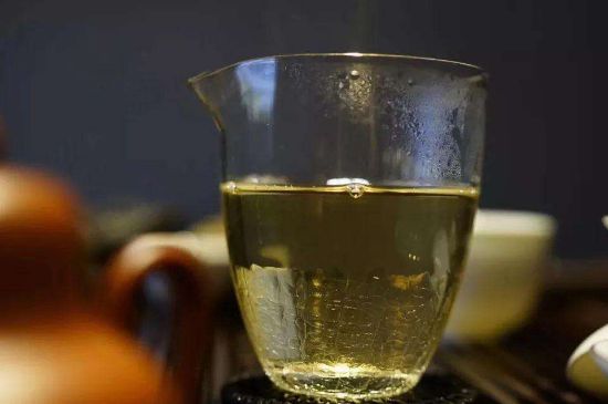 冷水泡茶的好处和坏处，茶叶泡冷水有什么好处功效？