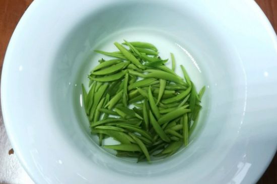 一斤雀舌茶价格，正宗雀舌绿茶多少钱一斤？