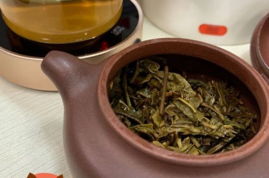 普洱茶属于红茶吗，普洱茶是红茶还是绿茶？