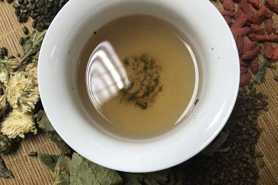 喝桑叶茶最佳时间，晚上喝桑叶茶影响睡眠吗？