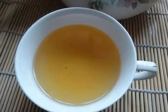 金黄的颗粒是什么茶，饭店泡的黄颜色的茶是什么茶？