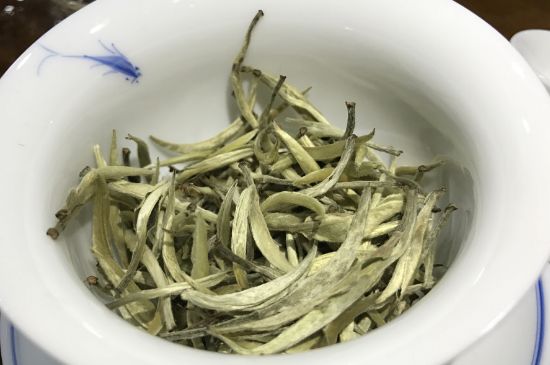 月光白是新茶好还是老茶好，云南月光白几年茶最好喝