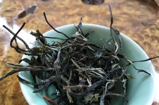 怎么判断是不是曼松古树茶，老曼松茶的特征