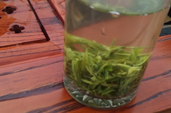 狗牯脑茶是绿茶吗有什么功效，狗牯脑茶是绿茶还是红茶？